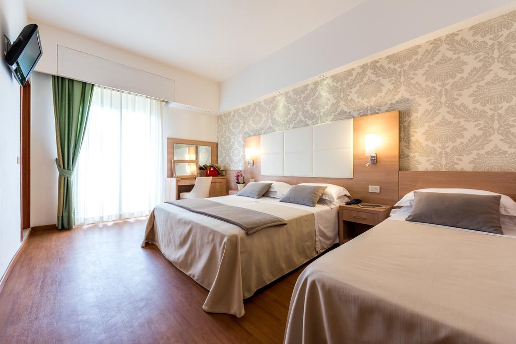 Michelangelo Cesenatico Hotel Buitenkant foto